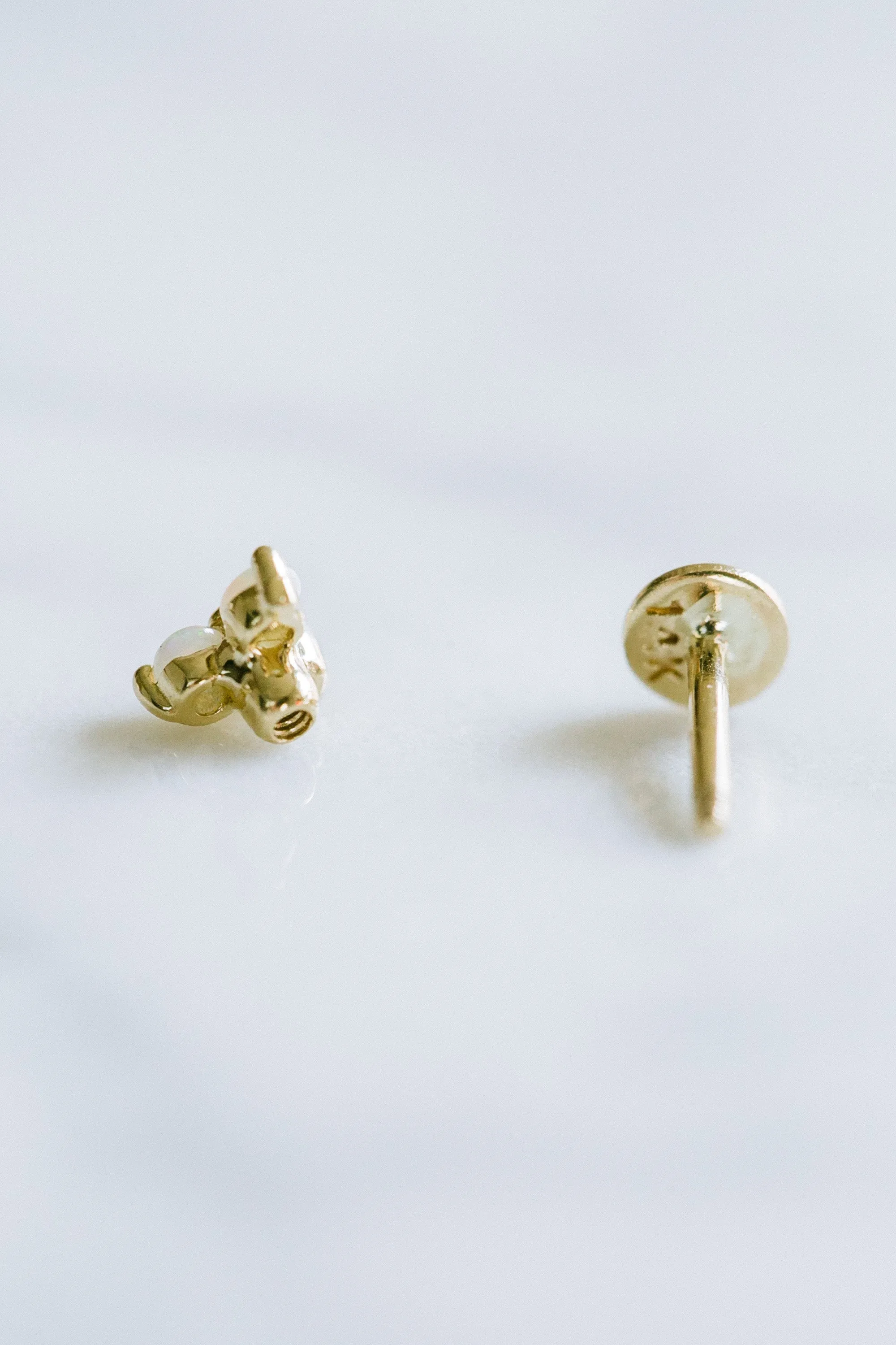 14K Solid Gold 2mm Rough Diamond Helix Cartilage Externally Threaded Flat Back Earring Labret 16g