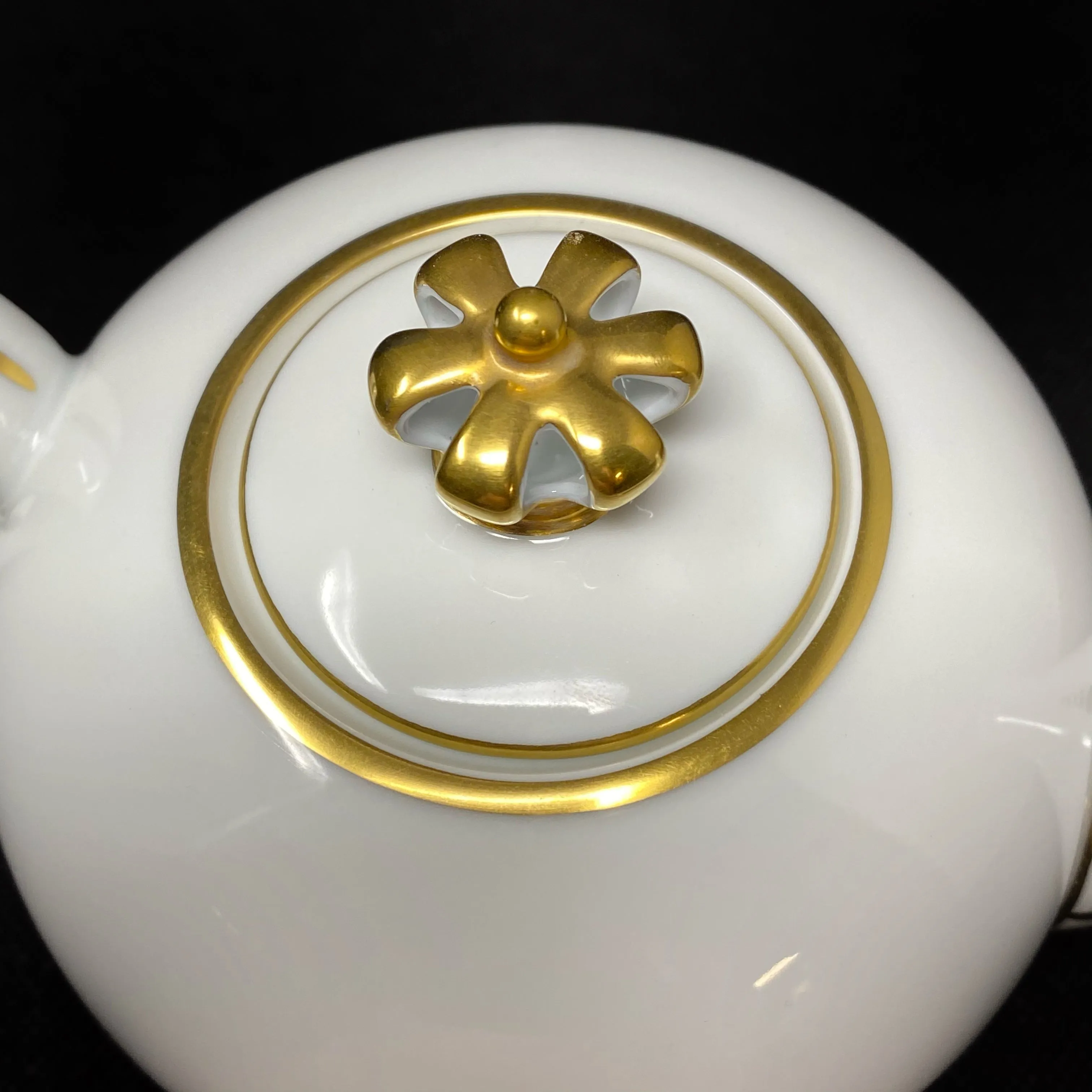 Herend Royal Garden Limited Edition Teapot Crown Finial 4" Tall 12 oz