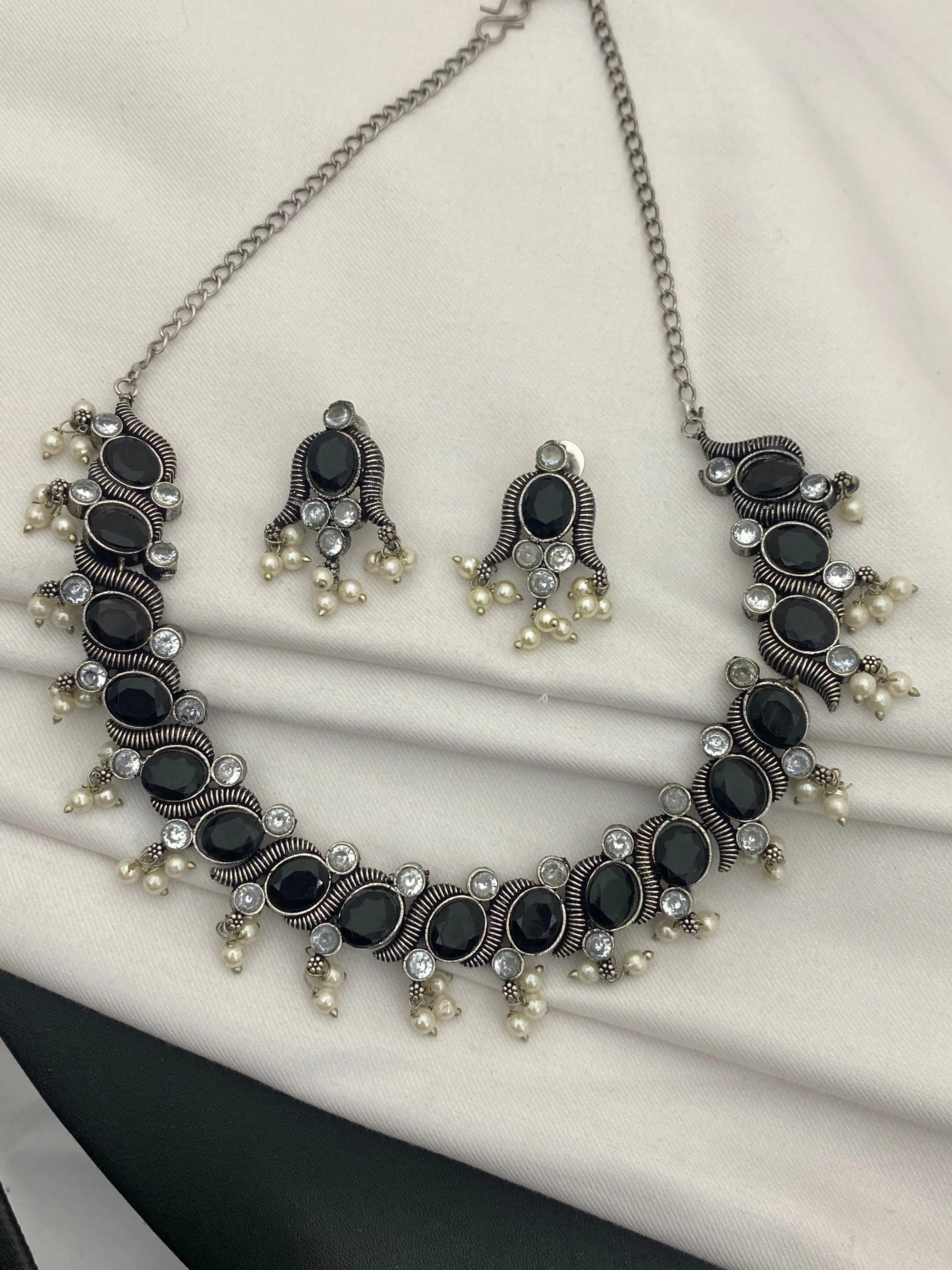 New Trendy Oxidized Pearl Beaded Necklace With Earrings